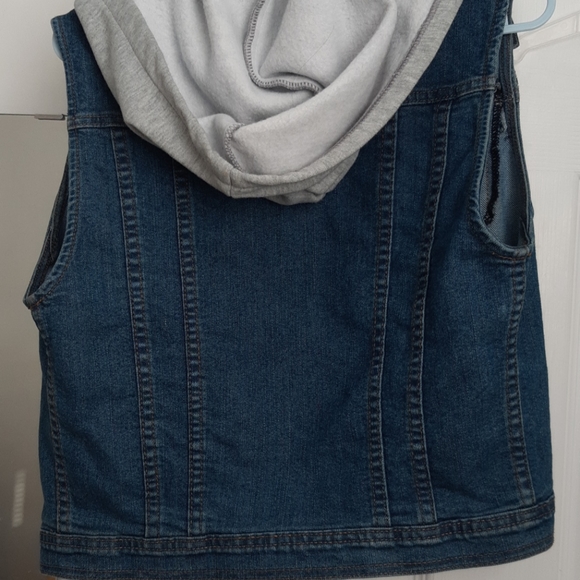 Jacket - Picture 2 of 4